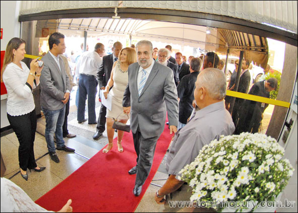 Prefeito Valdomiro Lopes e vereadores eleitos tomam posse na Câmara Municipal de Rio Preto