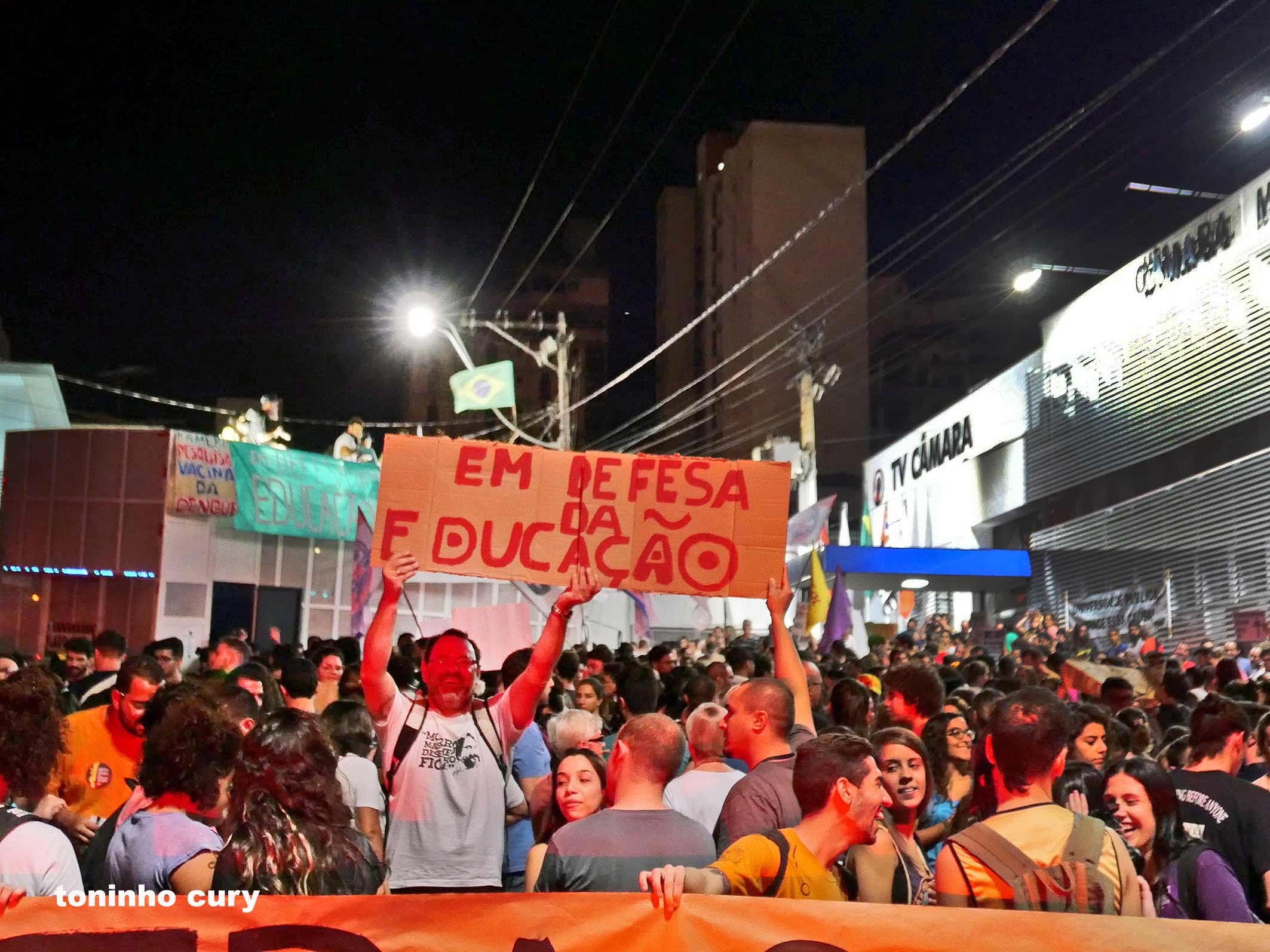 Em defesa da educação